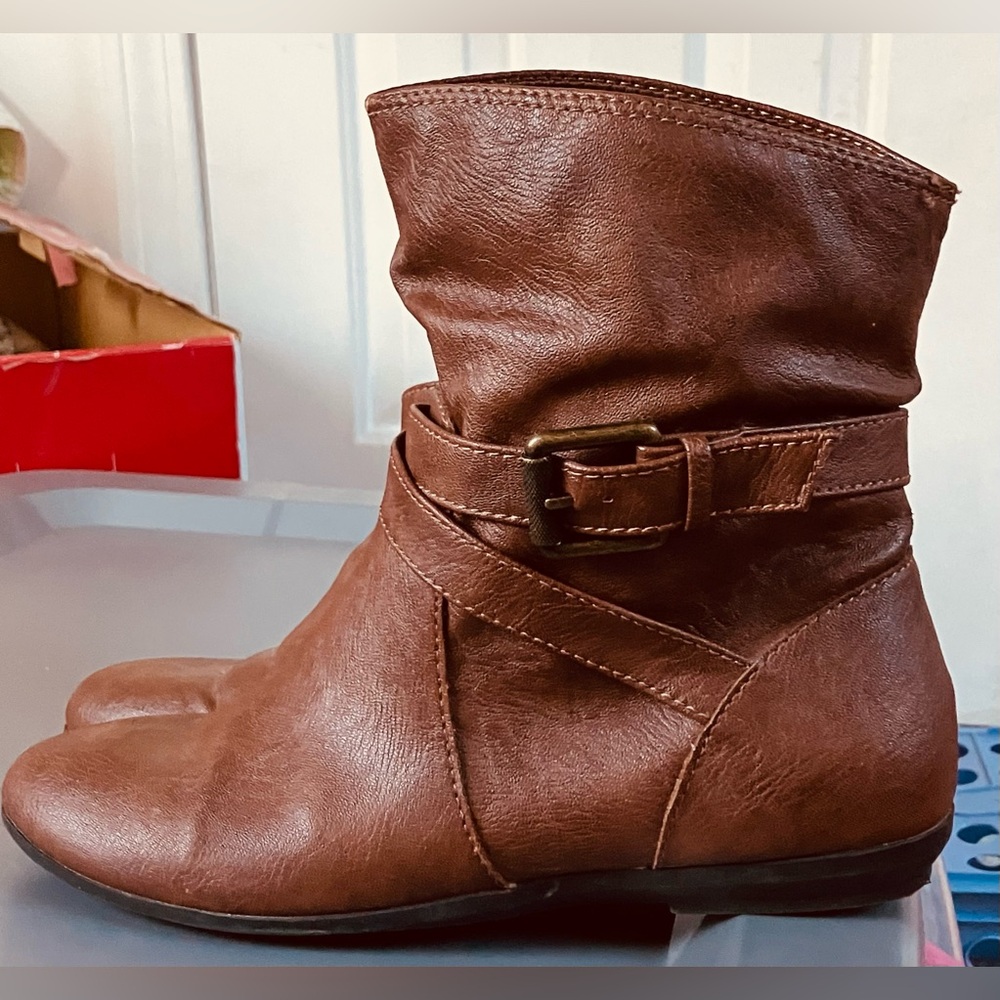 Women's Brown Slouch Buckle Slide On Ankle Boots Size 6 1/2 - Picture 3 of 8